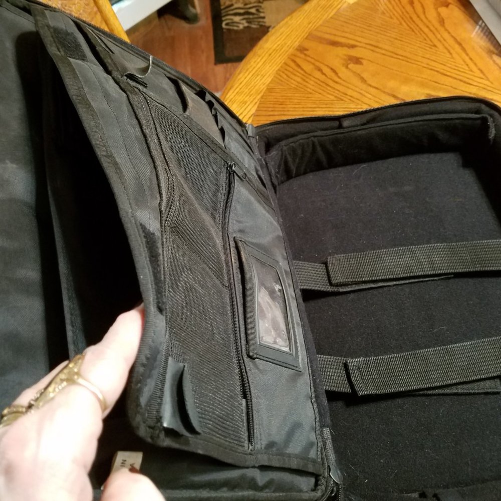 Dell Lap Top Computer Carrier/Case - Picture 2 of 5